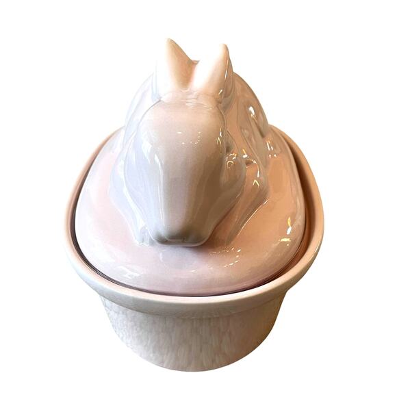 Zrike Brands Easter Bunny Rabbit Lidded Casserole Dish Pink Ceramic NEW - Picture 12 of 13